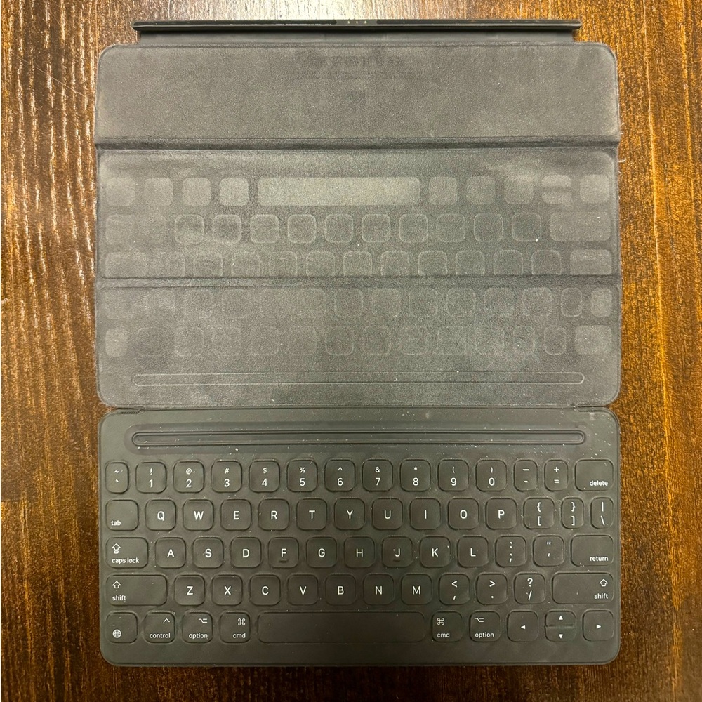 iPad Smart Keyboard (7th, 8th, 9th generation iPads - 10.5 inch)